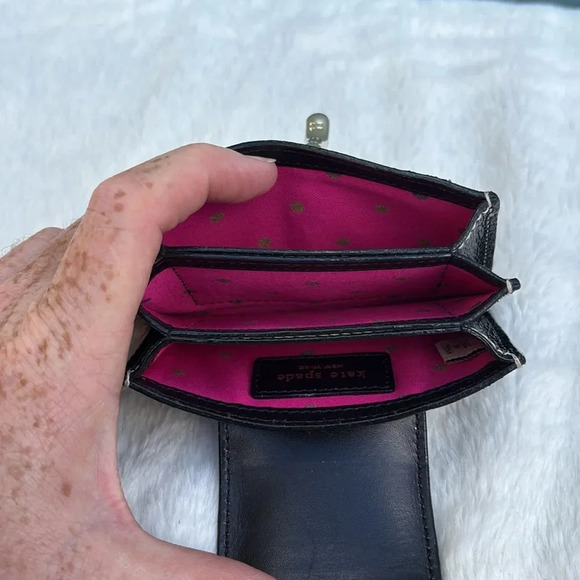 EUC Kate Spade Small Card Holder Black Leather Wallet Accordion Silver - Picture 4 of 4